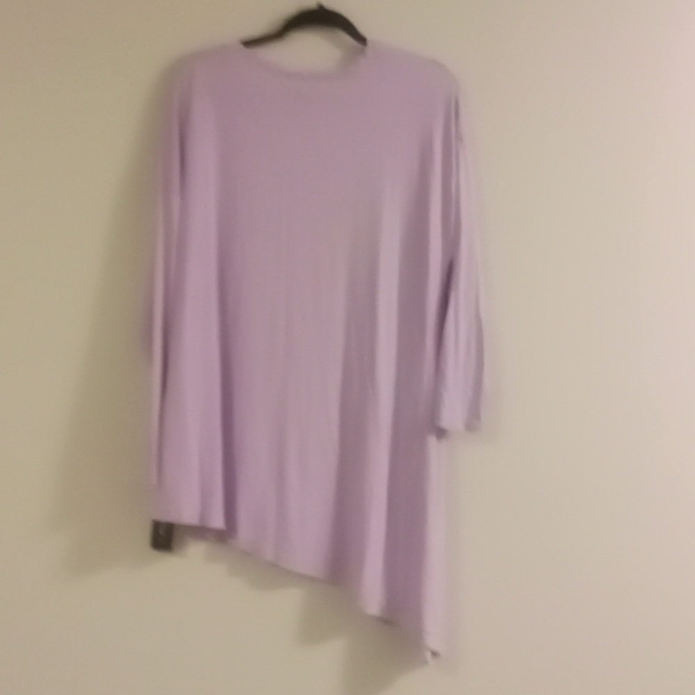 PLUS SIZE TOP - Picture 2 of 2